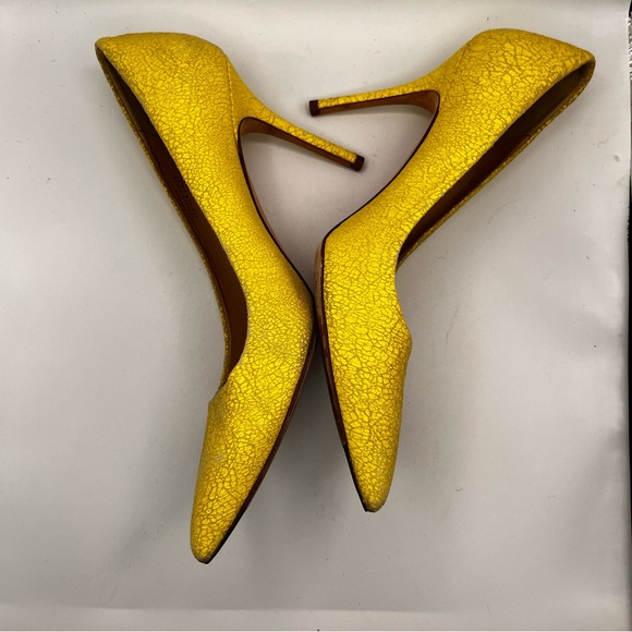 J CREW BRIGHT YELLOW CRACKLE LEATHER PUMPS - Picture 6 of 12
